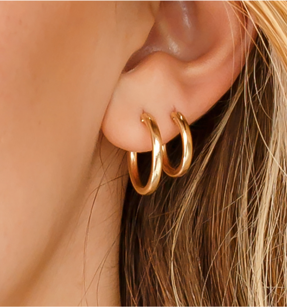 【MONDAY EDITION】Plain Hoop Earrings / ピアス Signature Hoop Earrings – Monday Monarch