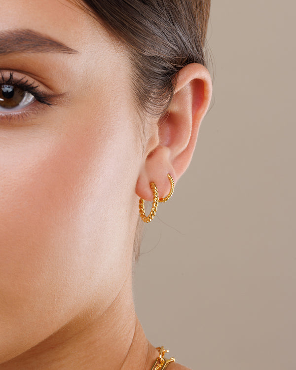 Thea twisted Hoops